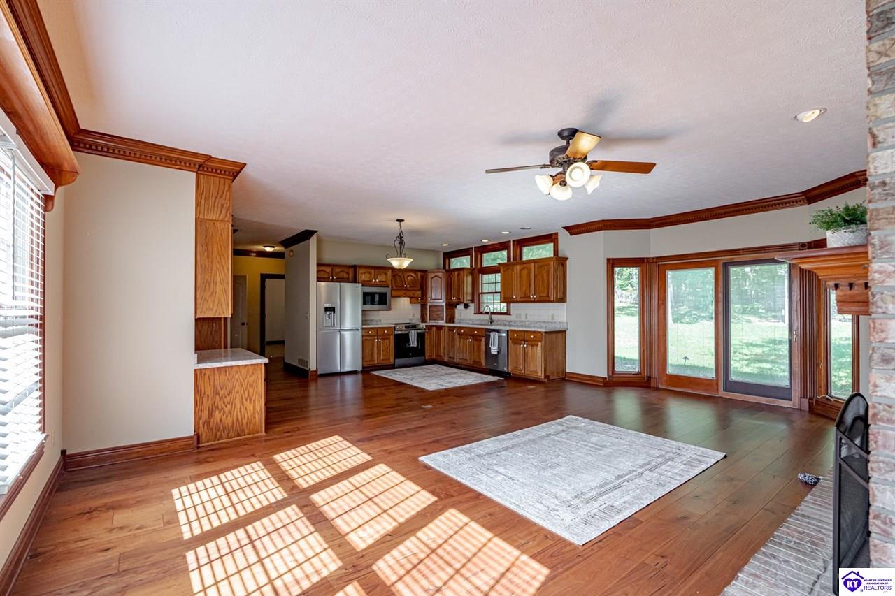 Listing Picture 606 Elm Road Elizabethtown, KY 42701 MLS HK24003857