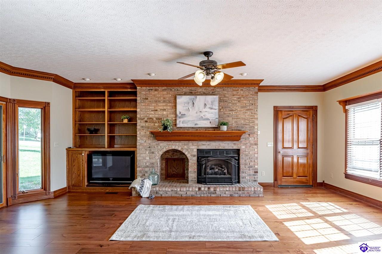 Listing Picture 606 Elm Road Elizabethtown, KY 42701 MLS HK24003857