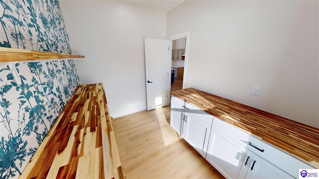 Listing Picture 105 Ashwood Avenue Elizabethtown, KY 42701 MLS HK24003891