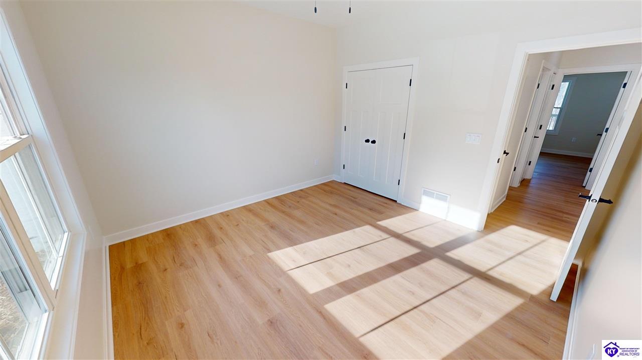 Listing Picture 105 Ashwood Avenue Elizabethtown, KY 42701 MLS HK24003891