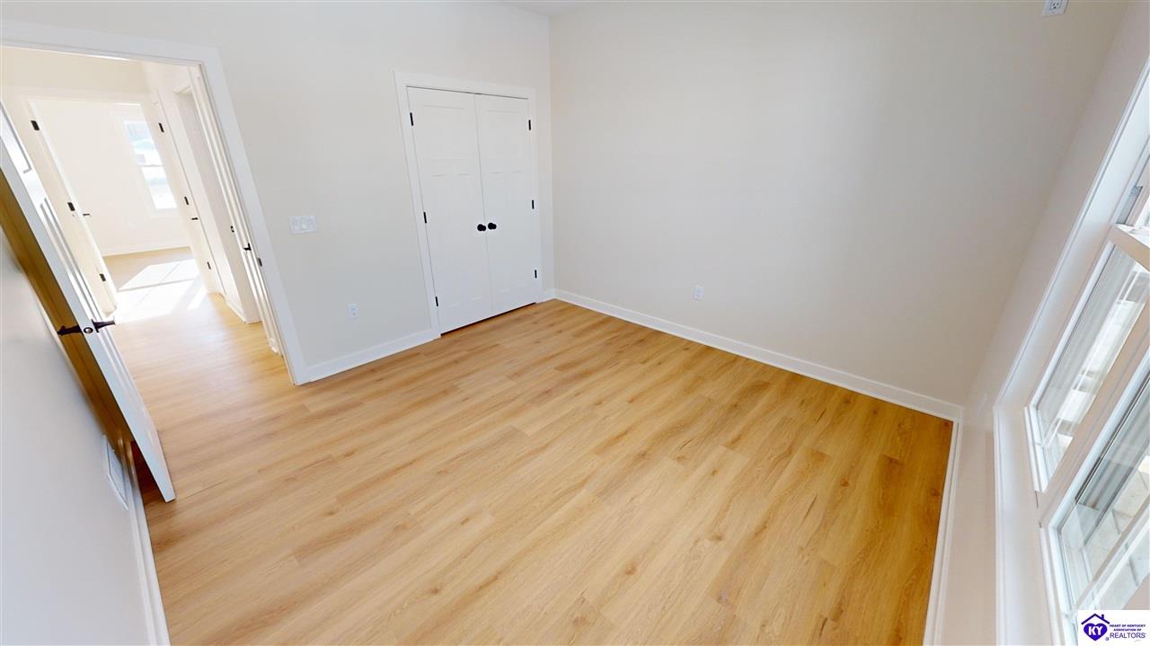 Listing Picture 105 Ashwood Avenue Elizabethtown, KY 42701 MLS HK24003891