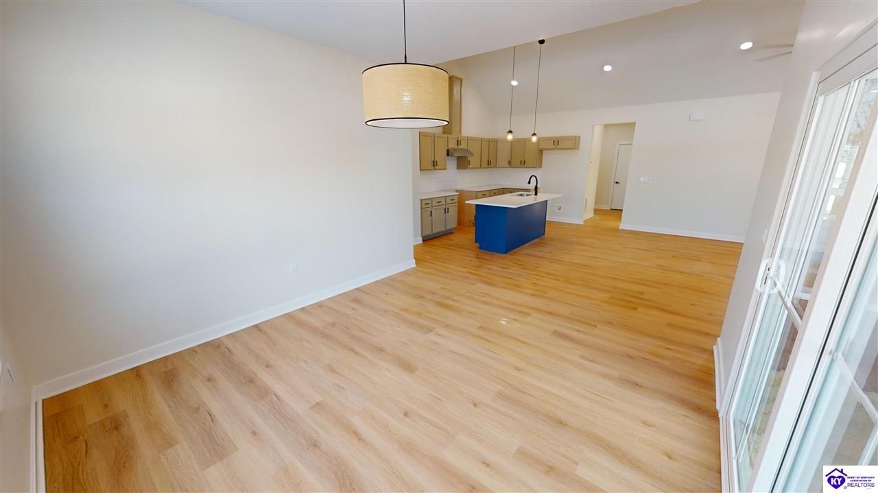 Listing Picture 105 Ashwood Avenue Elizabethtown, KY 42701 MLS HK24003891