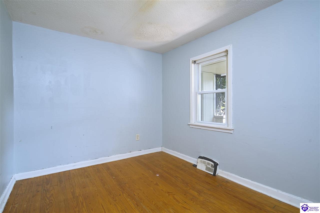 Listing Picture 2691/2695 Lincoln Farm Road Hodgenville, KY 42748 MLS HK24003894