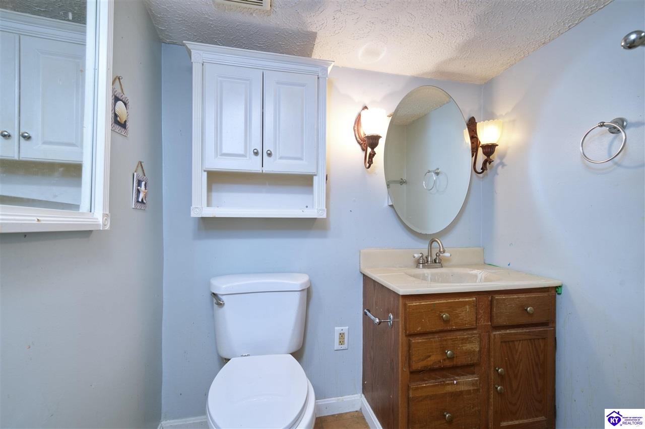 Listing Picture 2691/2695 Lincoln Farm Road Hodgenville, KY 42748 MLS HK24003894