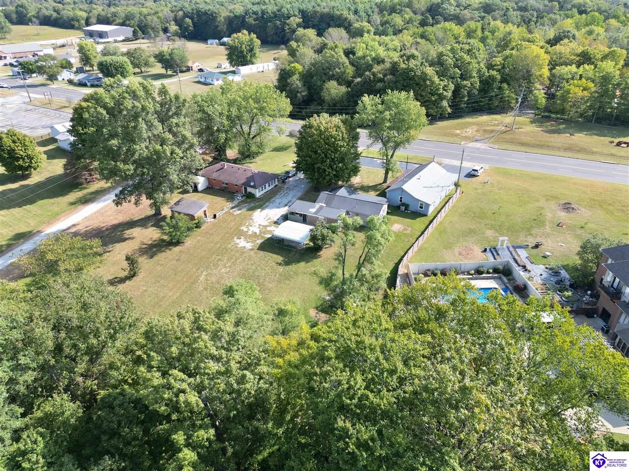 Listing Picture 2691/2695 Lincoln Farm Road Hodgenville, KY 42748 MLS HK24003894