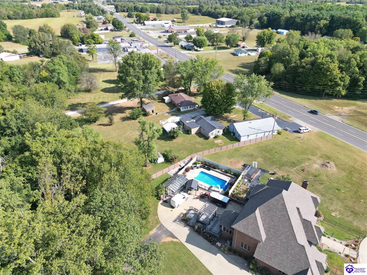 Listing Picture 2691/2695 Lincoln Farm Road Hodgenville, KY 42748 MLS HK24003894