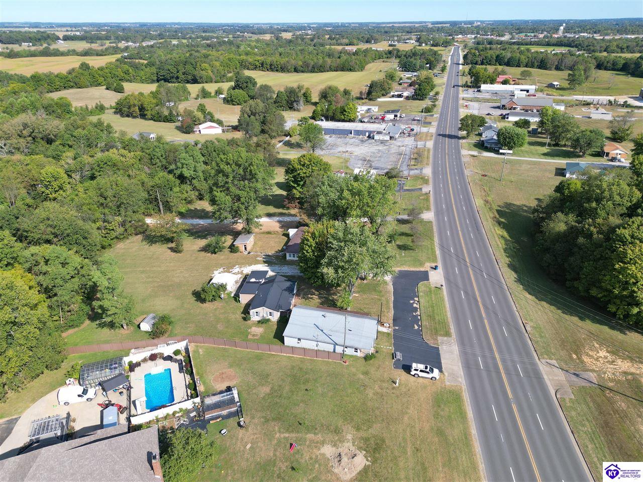 Listing Picture 2691/2695 Lincoln Farm Road Hodgenville, KY 42748 MLS HK24003894