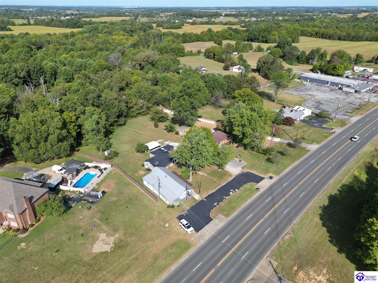 Listing Picture 2691/2695 Lincoln Farm Road Hodgenville, KY 42748 MLS HK24003894