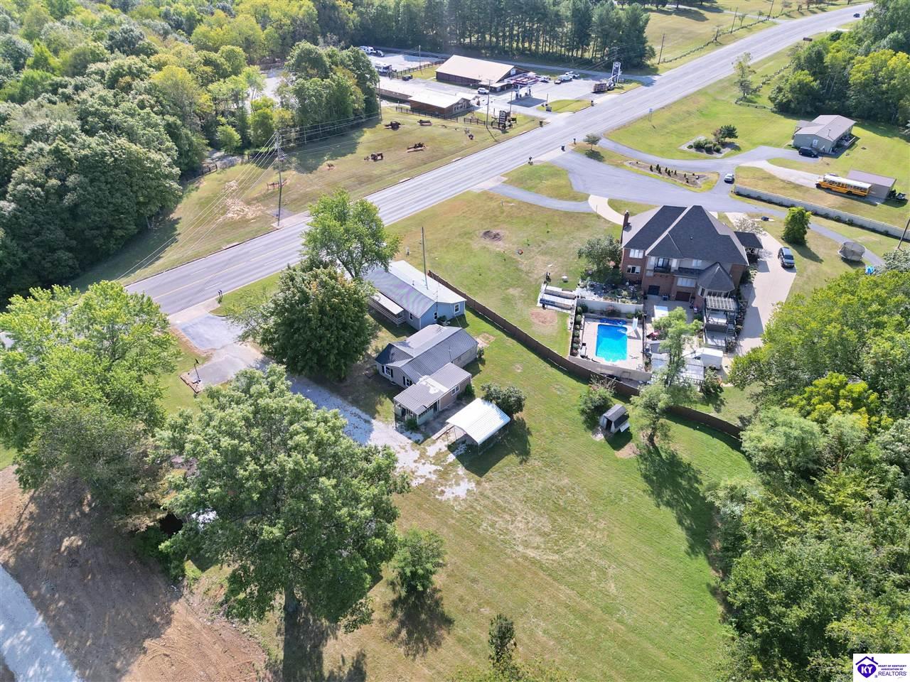 Listing Picture 2691/2695 Lincoln Farm Road Hodgenville, KY 42748 MLS HK24003894