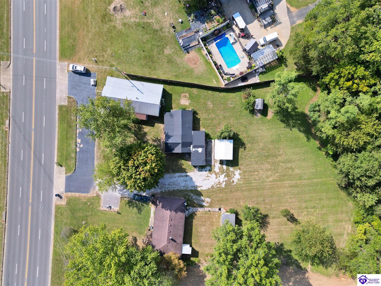 Listing Picture 2691/2695 Lincoln Farm Road Hodgenville, KY 42748 MLS HK24003894