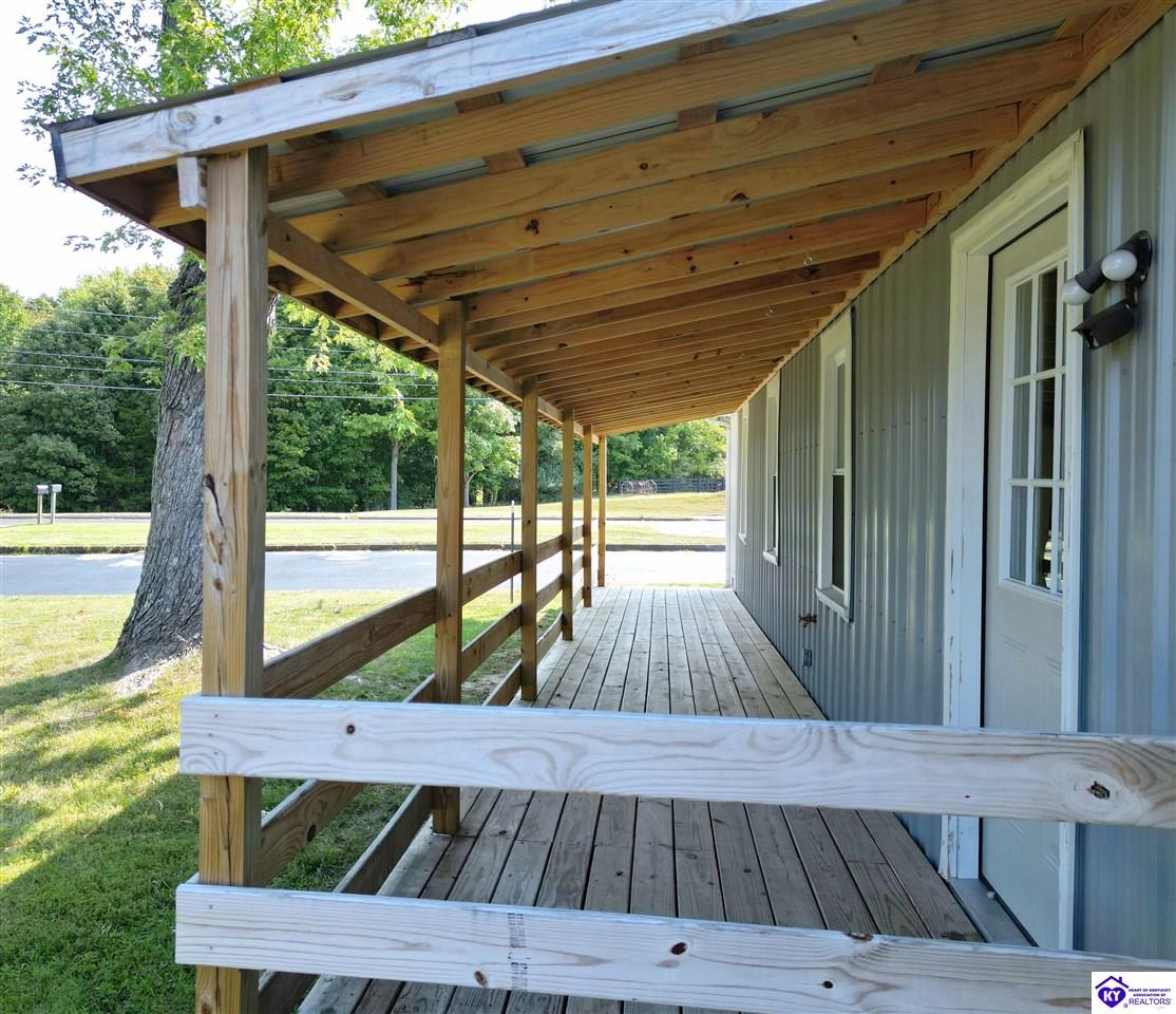 Listing Picture 2691/2695 Lincoln Farm Road Hodgenville, KY 42748 MLS HK24003894