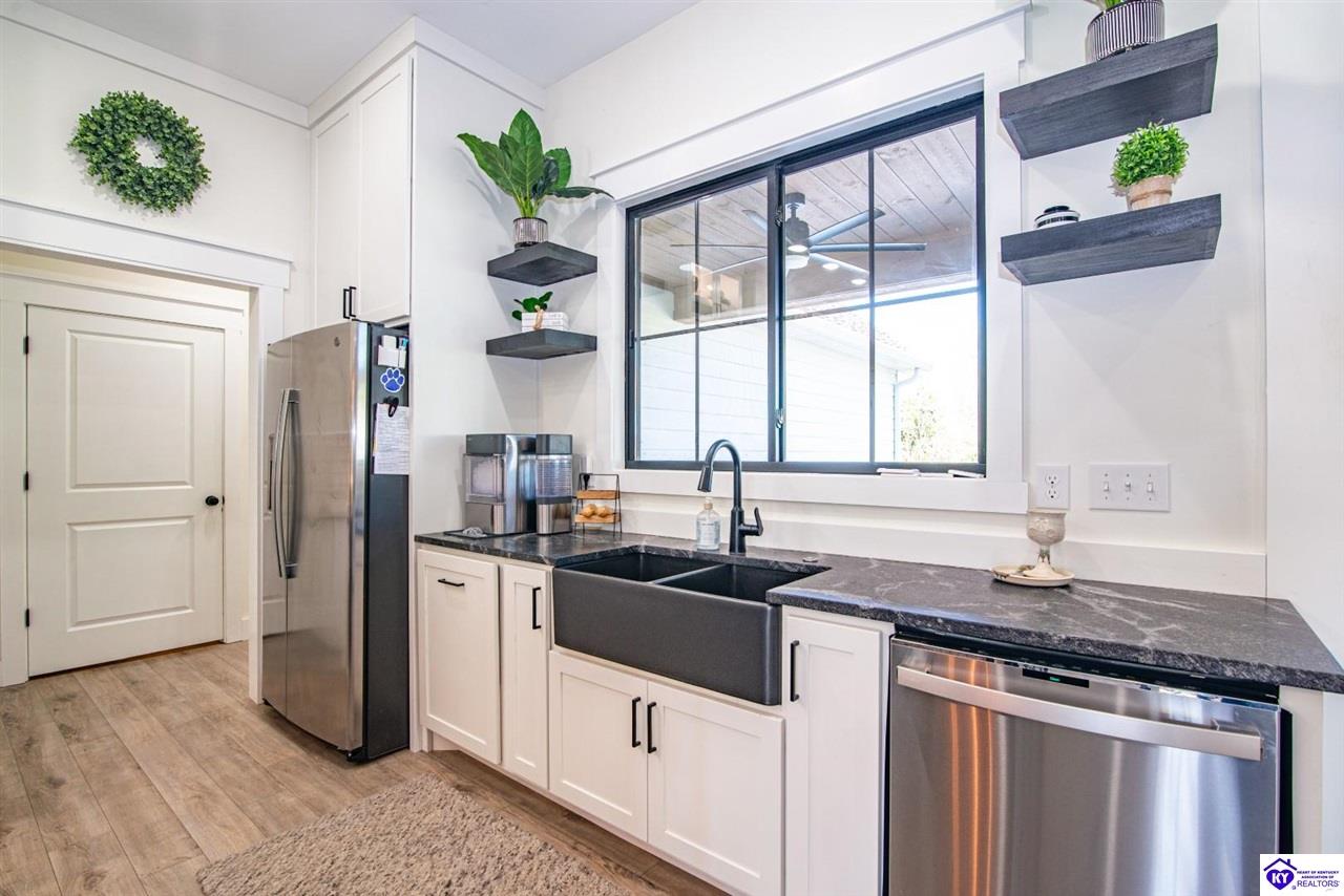 Listing Picture 208 Blossom Lane Campbellsville, KY 42718 MLS HK24003926