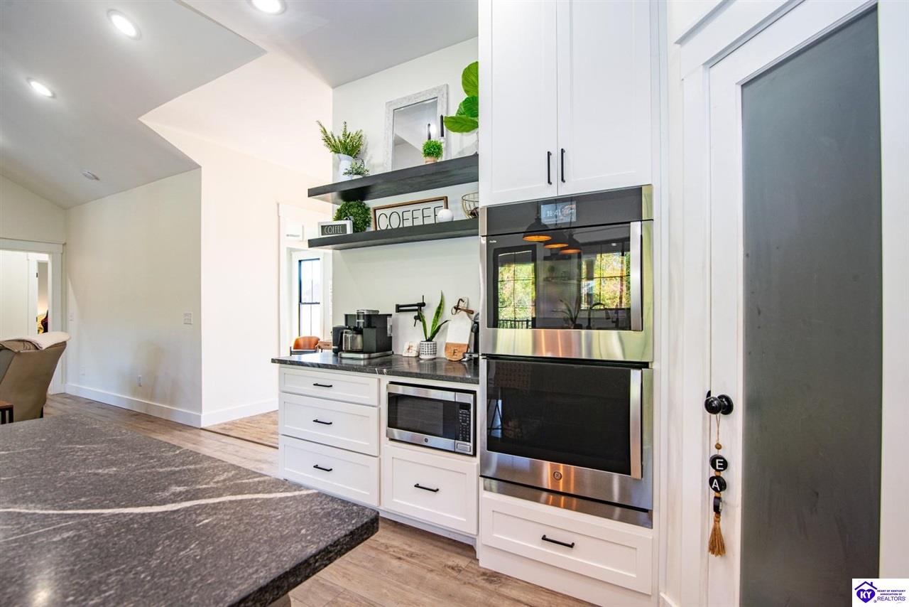 Listing Picture 208 Blossom Lane Campbellsville, KY 42718 MLS HK24003926