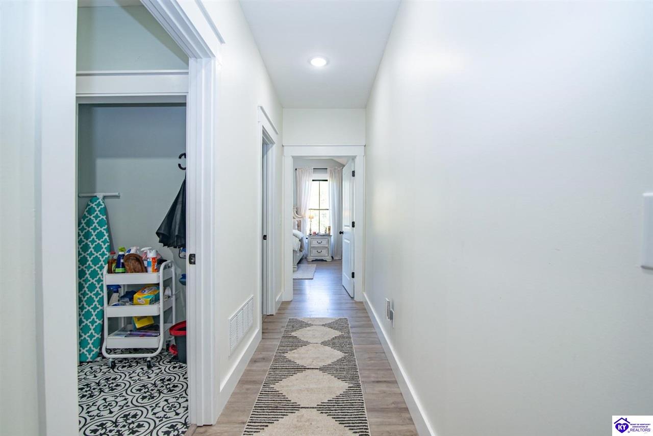 Listing Picture 208 Blossom Lane Campbellsville, KY 42718 MLS HK24003926