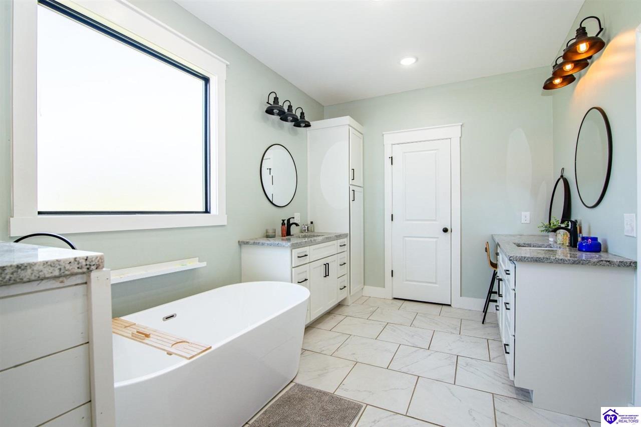 Listing Picture 208 Blossom Lane Campbellsville, KY 42718 MLS HK24003926