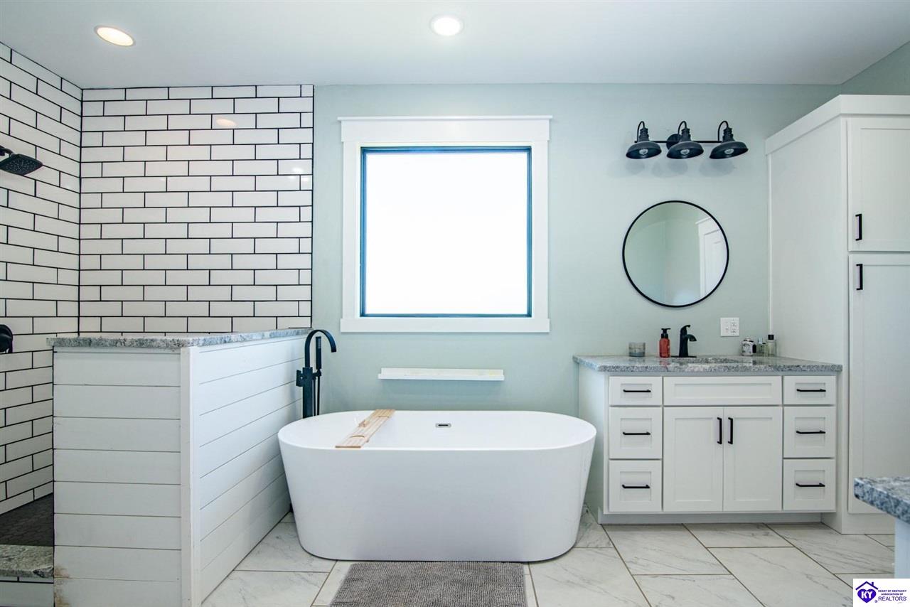 Listing Picture 208 Blossom Lane Campbellsville, KY 42718 MLS HK24003926