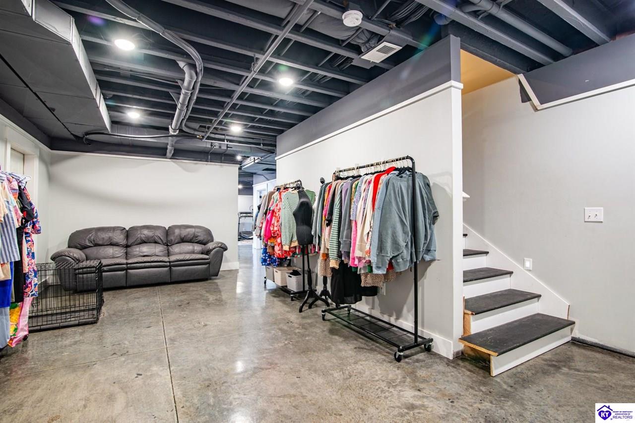 Listing Picture 208 Blossom Lane Campbellsville, KY 42718 MLS HK24003926