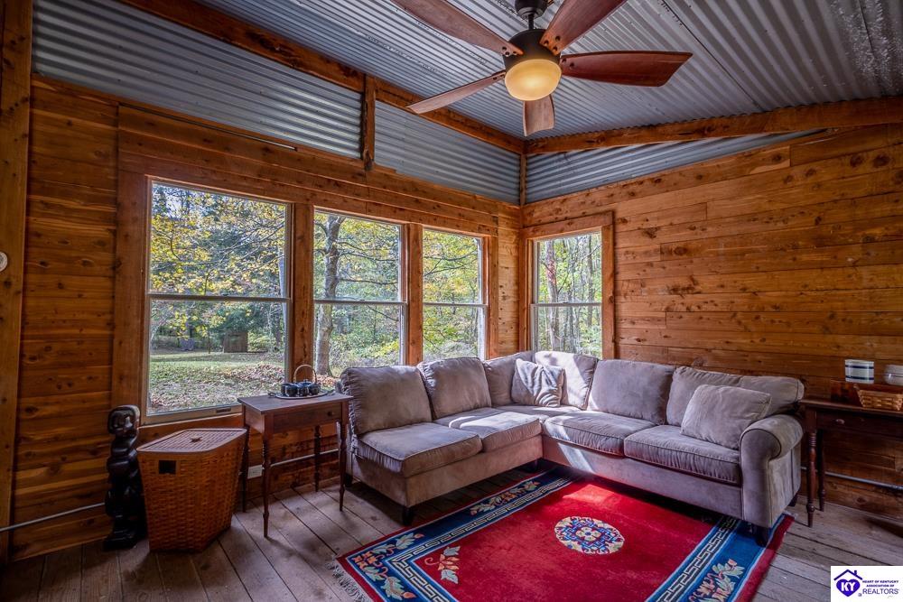 Listing Picture 557 S Otter Creek Road Buffalo, KY 42716 MLS HK24003939