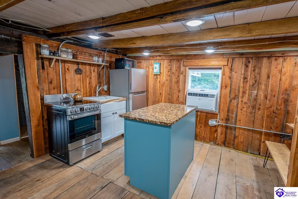 Listing Picture 557 S Otter Creek Road Buffalo, KY 42716 MLS HK24003939