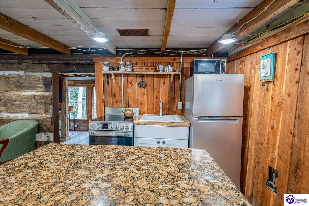 Listing Picture 557 S Otter Creek Road Buffalo, KY 42716 MLS HK24003939