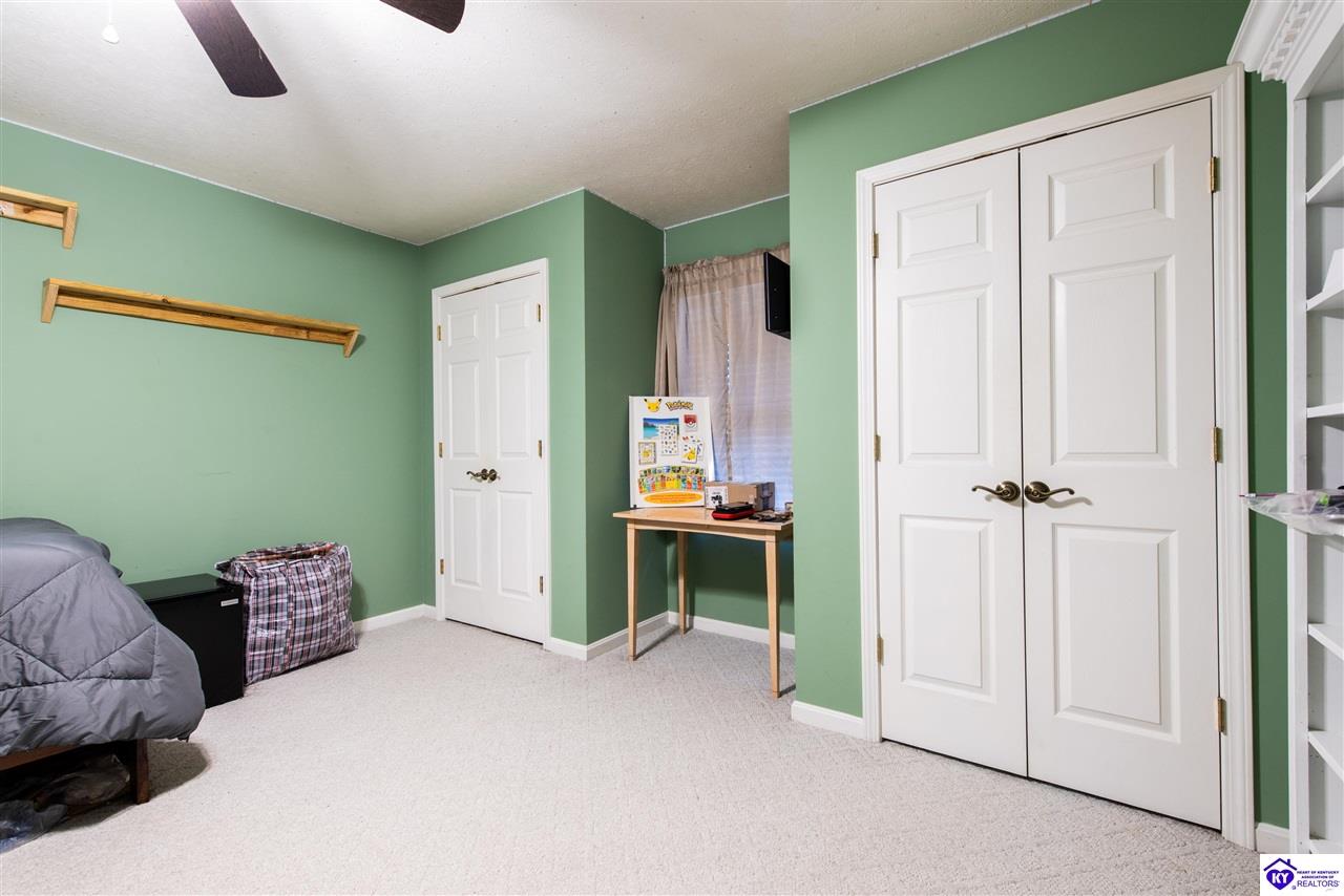 Listing Picture 10007 Evening Star Drive Louisville, KY 40272 MLS HK24003974