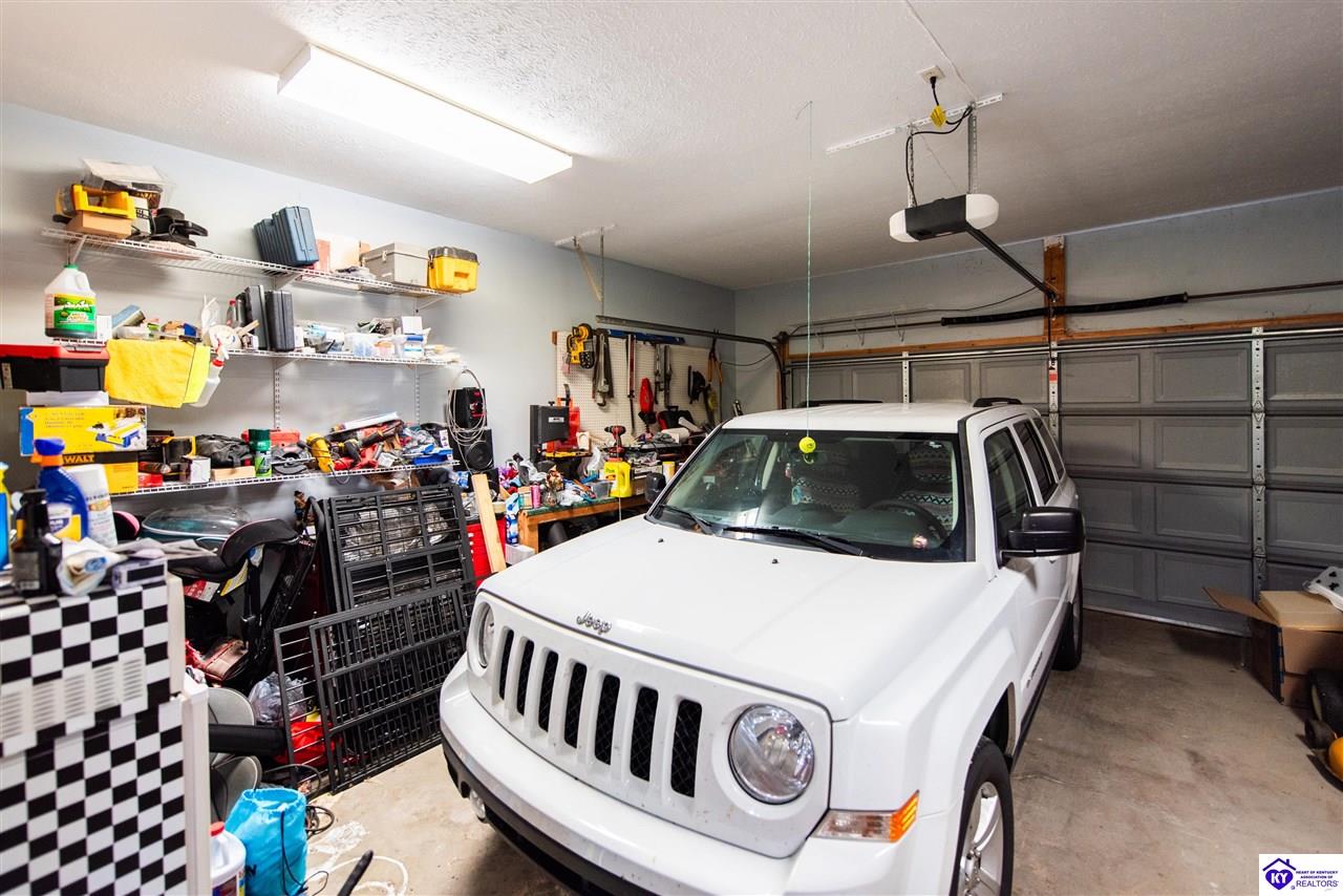 Listing Picture 10007 Evening Star Drive Louisville, KY 40272 MLS HK24003974