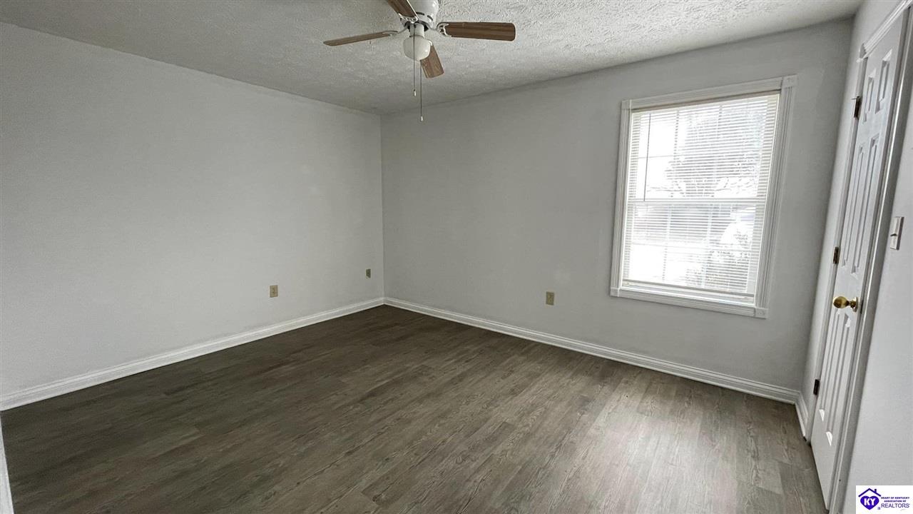 Listing Picture 116 Jonathan Drive Campbellsville, KY 42718 MLS HK24004010