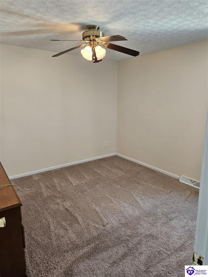 Listing Picture 1022 Scenic Drive Radcliff, KY 40160 MLS HK24004030