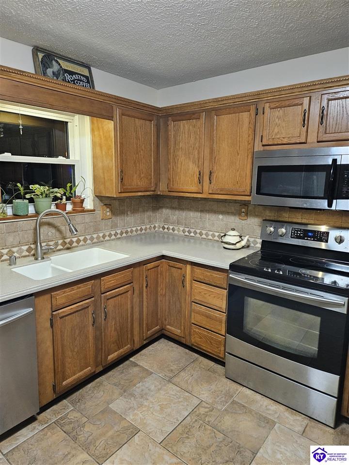 Listing Picture 1022 Scenic Drive Radcliff, KY 40160 MLS HK24004030