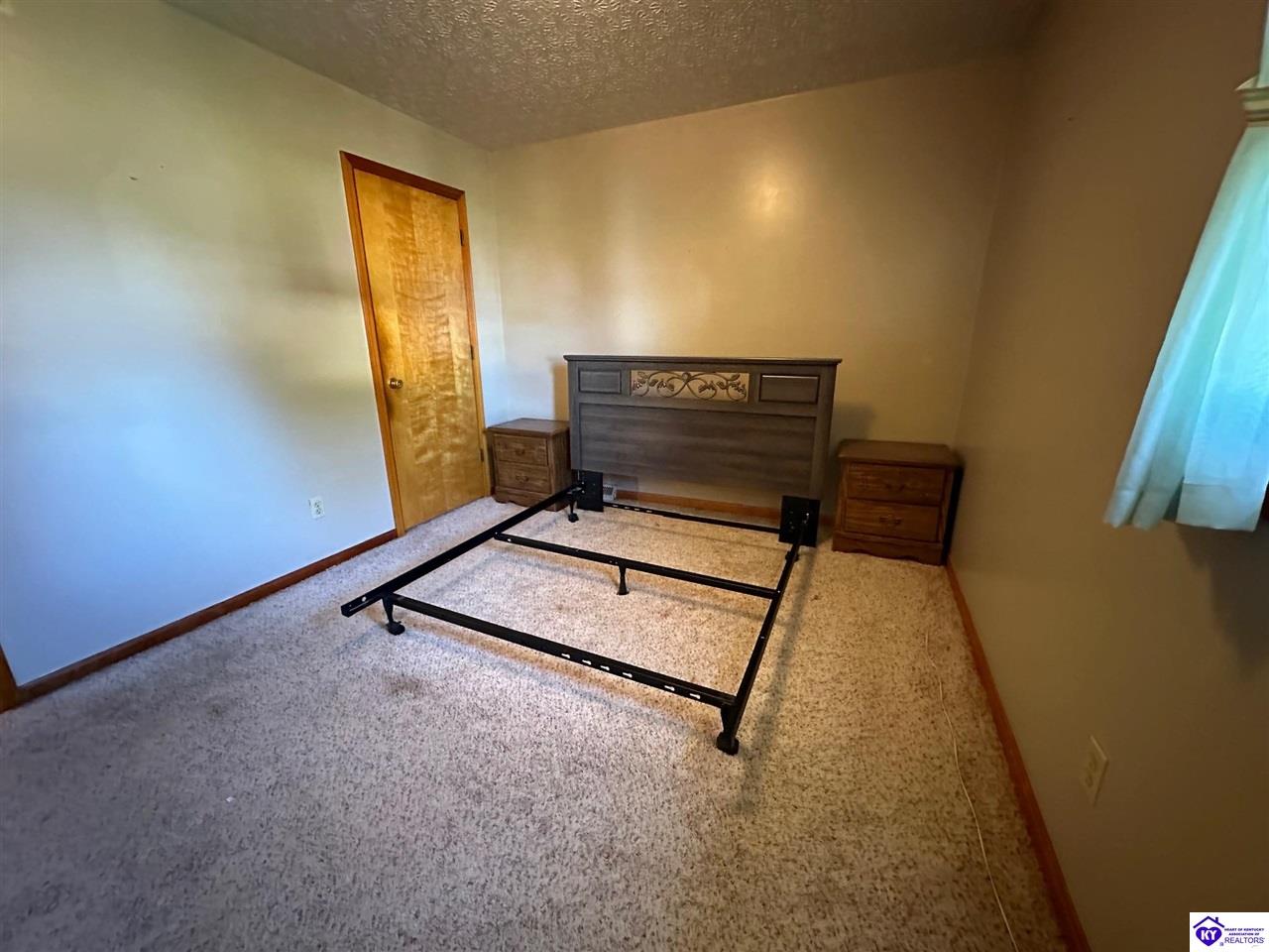 Listing Picture 106 Valley Drive Greensburg, KY 42743 MLS HK24004034