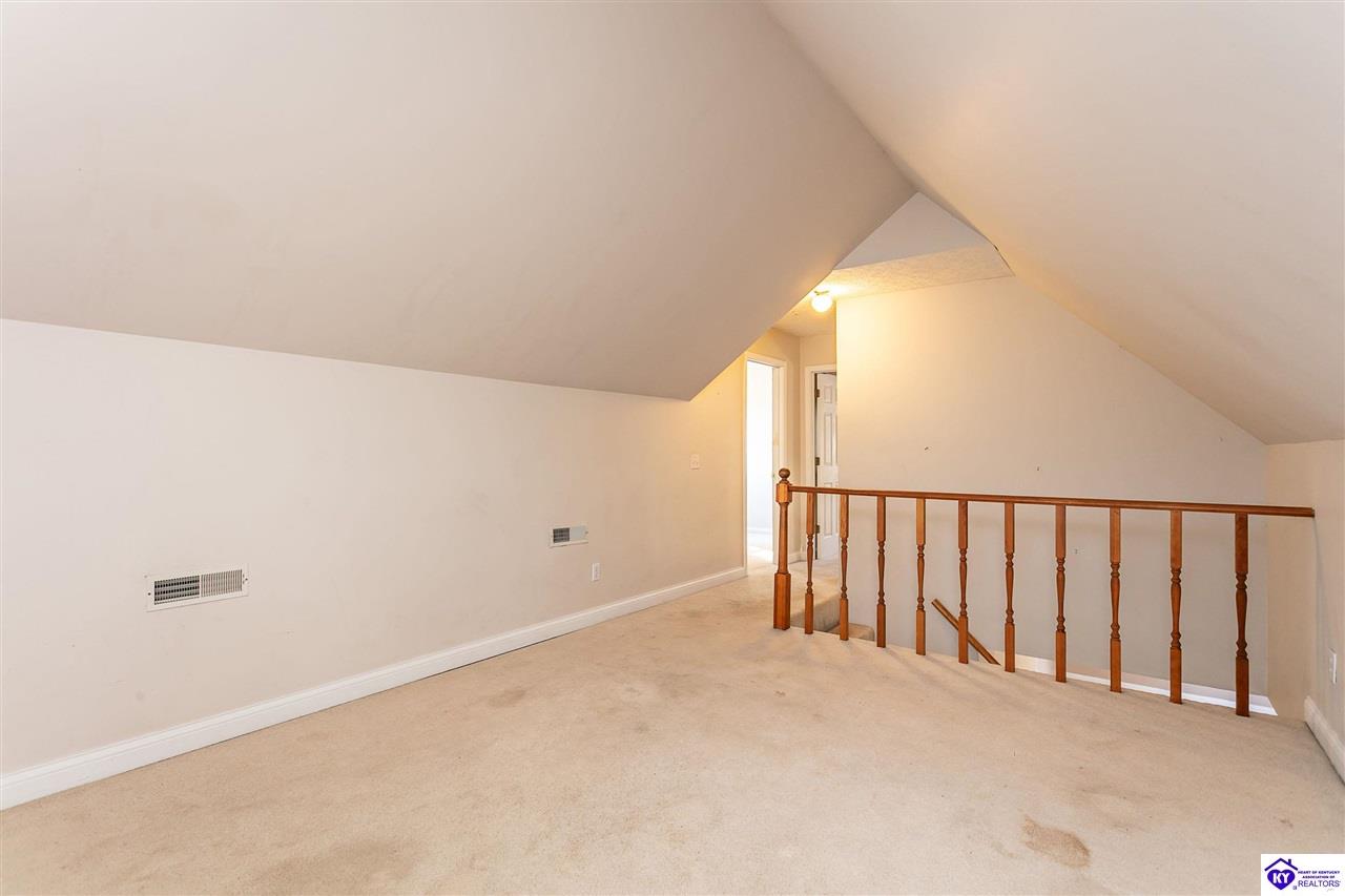 Listing Picture 135 Clubhouse Lane Glasgow, KY 42141 MLS HK24004075