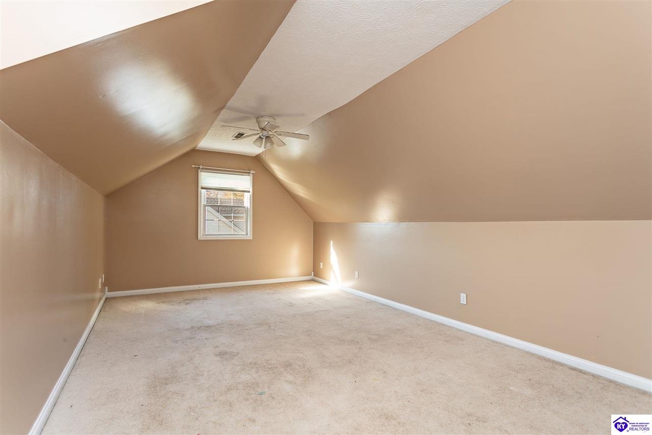 Listing Picture 135 Clubhouse Lane Glasgow, KY 42141 MLS HK24004075