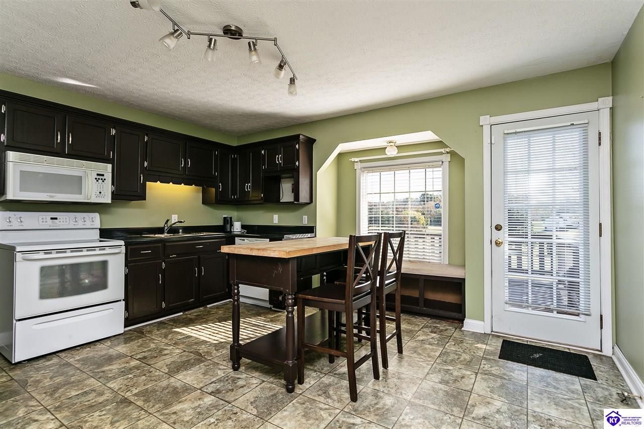 Listing Picture 135 Clubhouse Lane Glasgow, KY 42141 MLS HK24004075