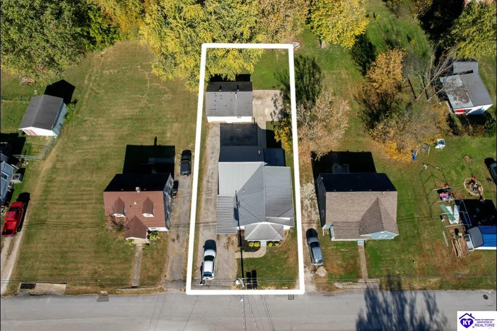 Listing Picture 427 West Maple Avenue Hodgenville, KY 42748 MLS HK24004104