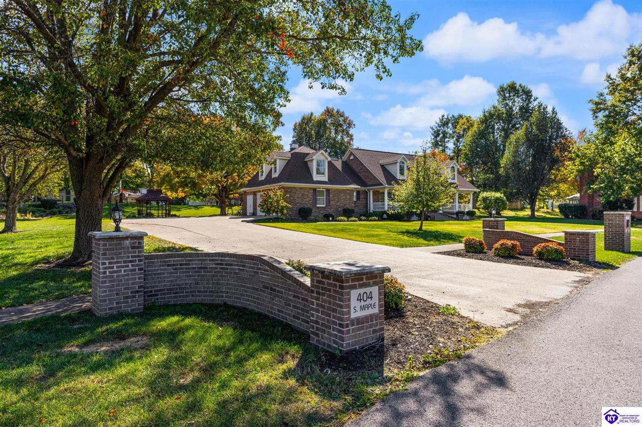 Listing Picture 404 S Maple Street Elizabethtown, KY 42701 MLS HK24004123