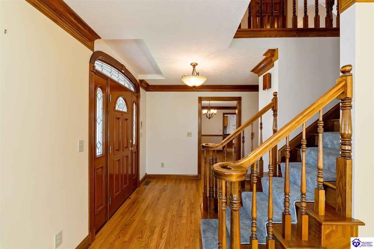 Listing Picture 404 S Maple Street Elizabethtown, KY 42701 MLS HK24004123