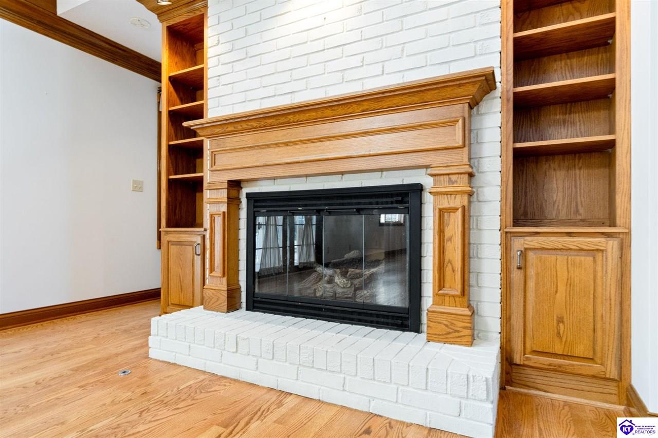 Listing Picture 404 S Maple Street Elizabethtown, KY 42701 MLS HK24004123