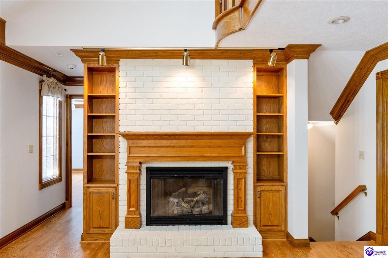 Listing Picture 404 S Maple Street Elizabethtown, KY 42701 MLS HK24004123