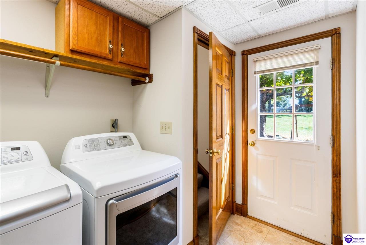 Listing Picture 404 S Maple Street Elizabethtown, KY 42701 MLS HK24004123