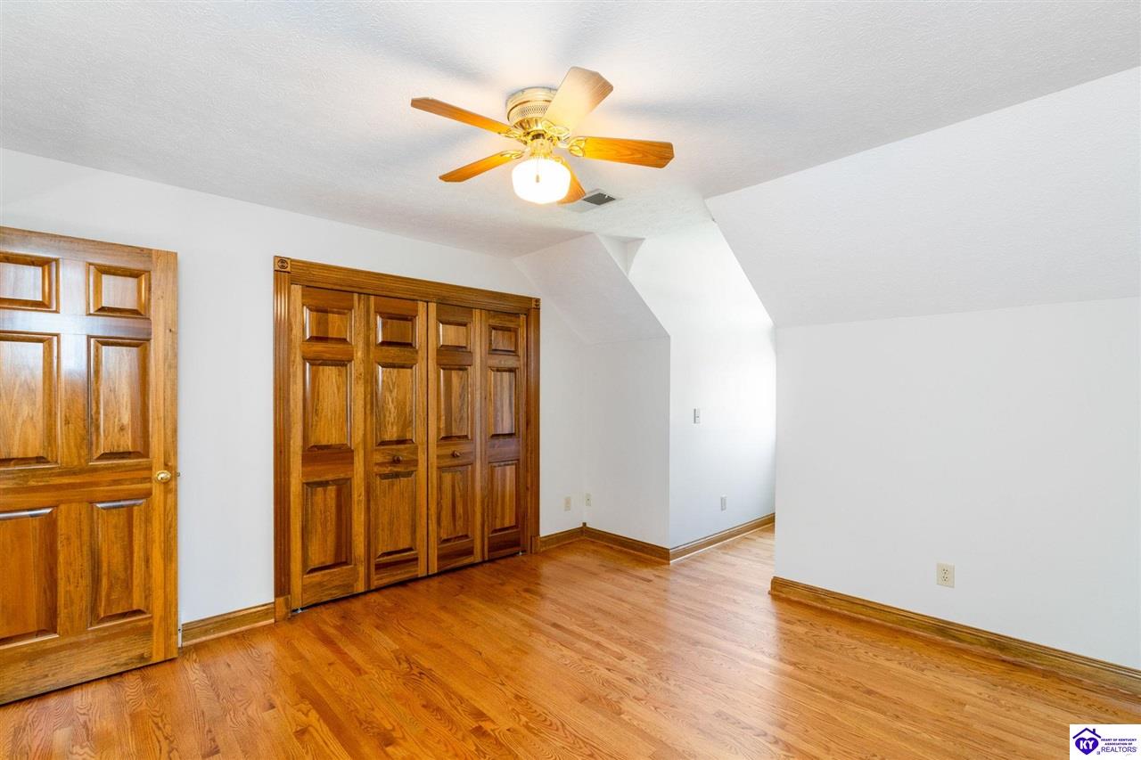 Listing Picture 404 S Maple Street Elizabethtown, KY 42701 MLS HK24004123