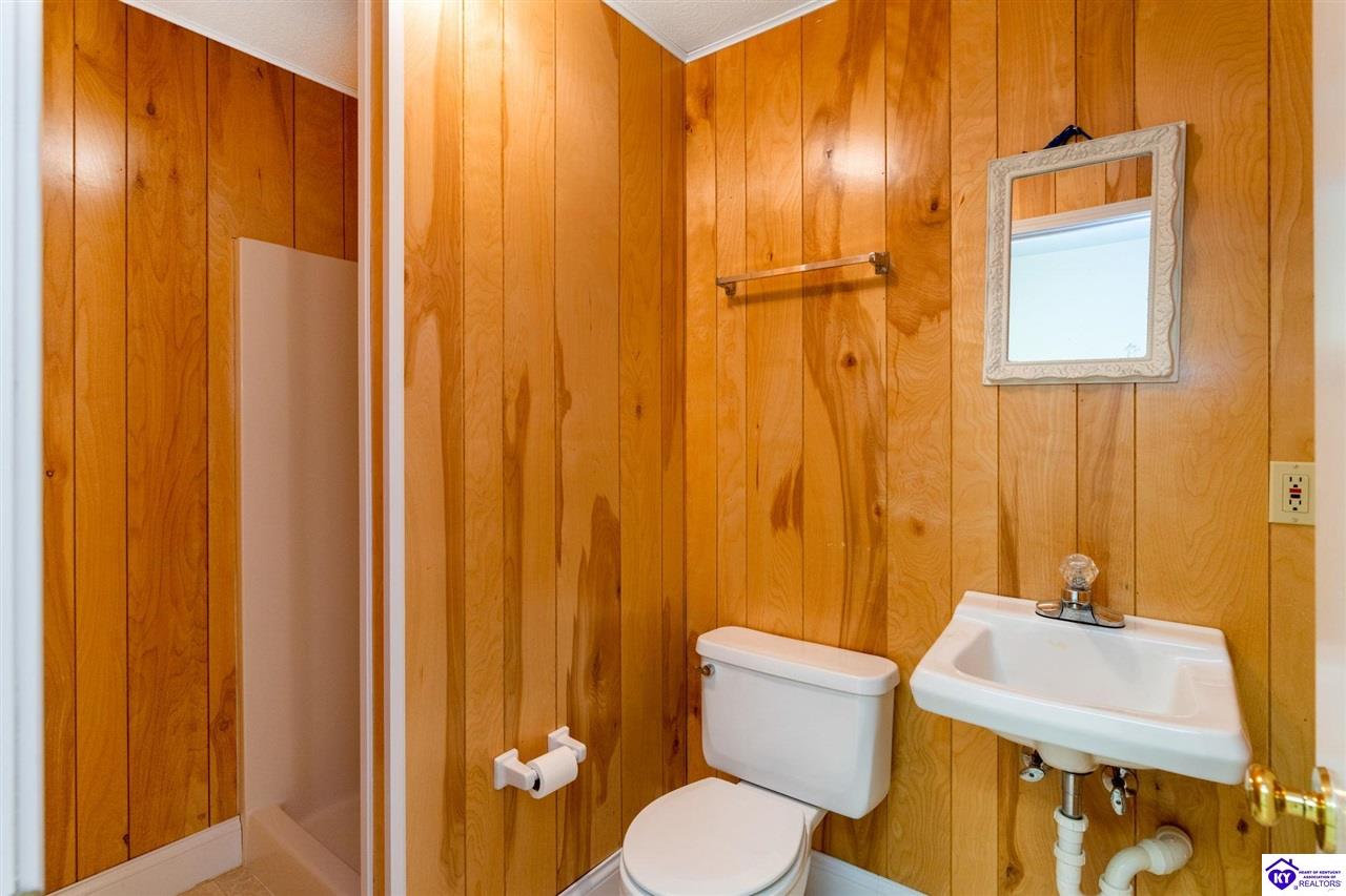 Listing Picture 404 S Maple Street Elizabethtown, KY 42701 MLS HK24004123