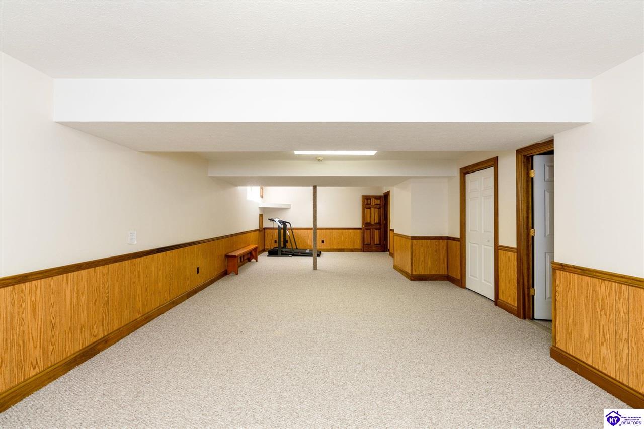 Listing Picture 404 S Maple Street Elizabethtown, KY 42701 MLS HK24004123