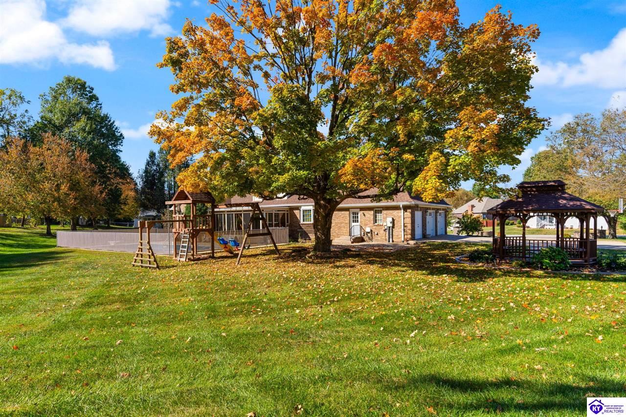 Listing Picture 404 S Maple Street Elizabethtown, KY 42701 MLS HK24004123