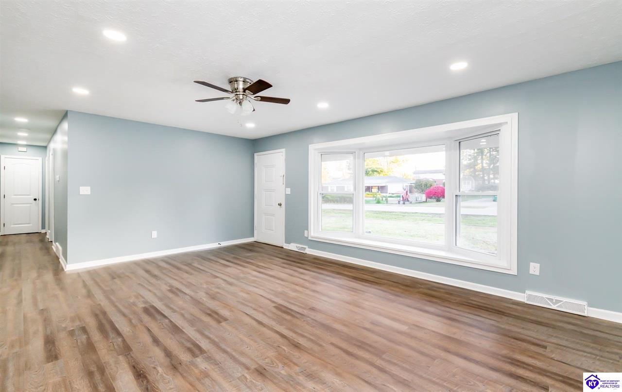 Listing Picture 160 Kentucky Circle Radcliff, KY 40160 MLS HK24004124