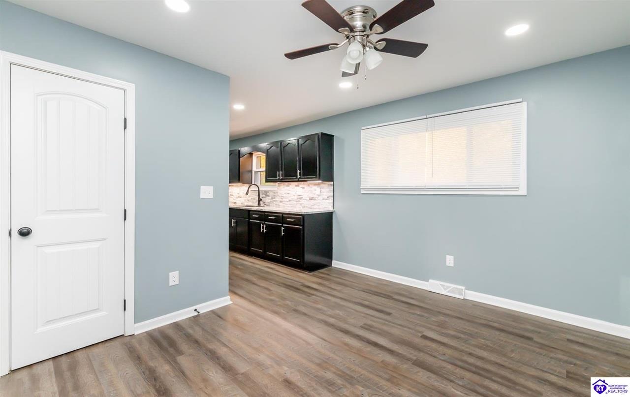 Listing Picture 160 Kentucky Circle Radcliff, KY 40160 MLS HK24004124