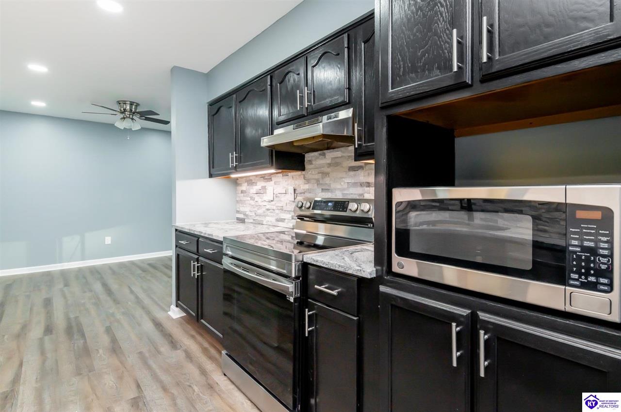 Listing Picture 160 Kentucky Circle Radcliff, KY 40160 MLS HK24004124