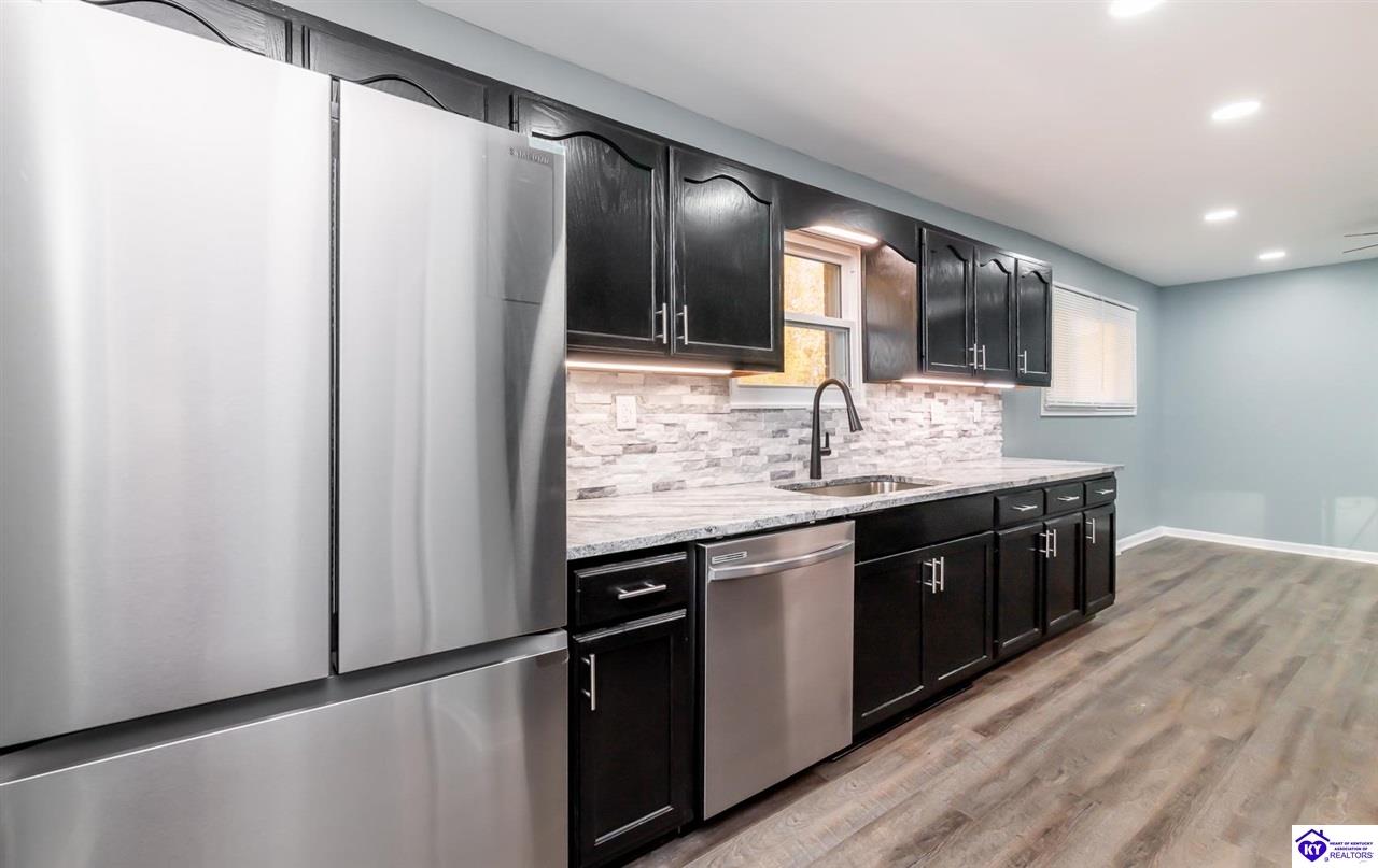 Listing Picture 160 Kentucky Circle Radcliff, KY 40160 MLS HK24004124