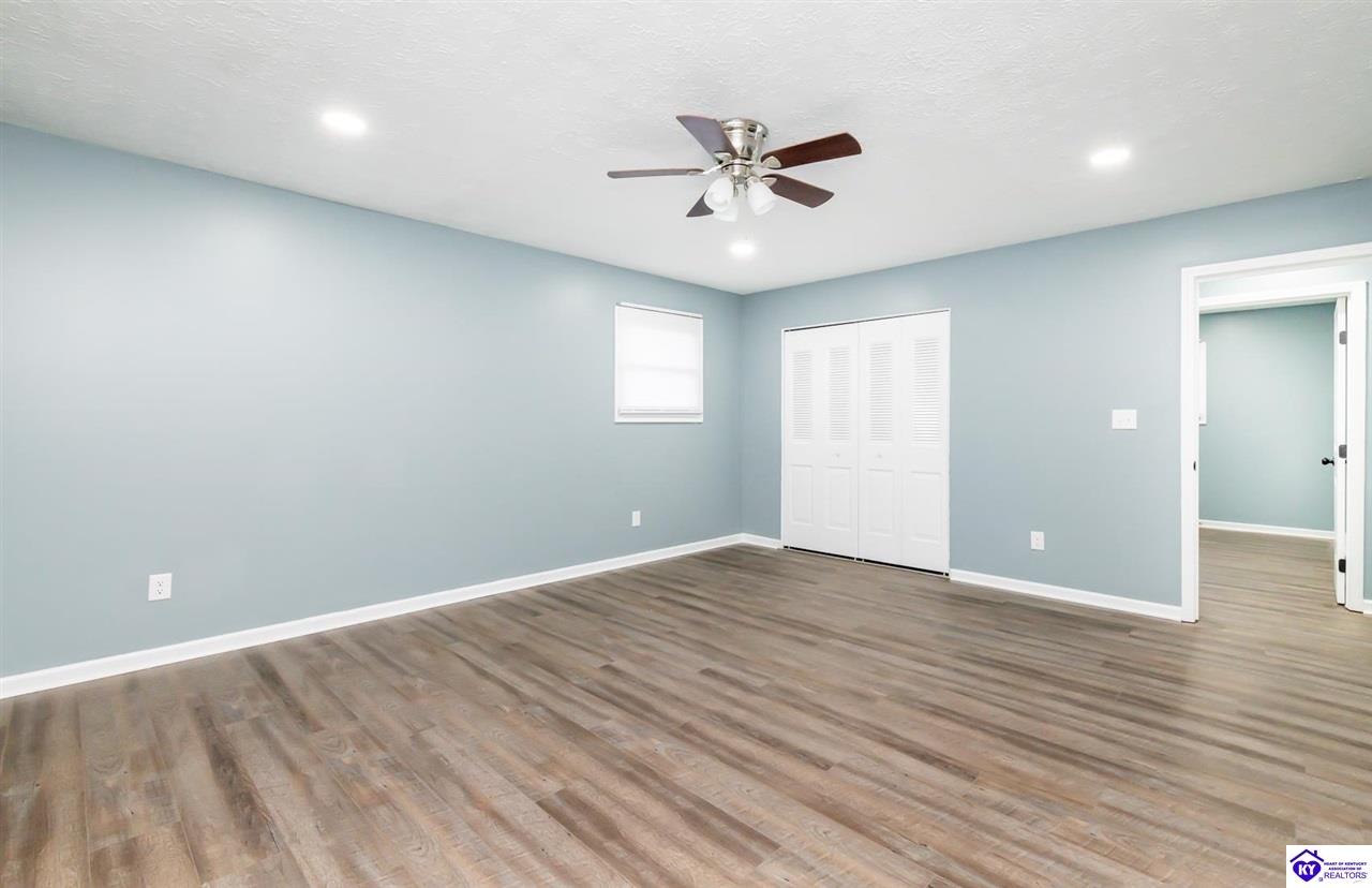 Listing Picture 160 Kentucky Circle Radcliff, KY 40160 MLS HK24004124