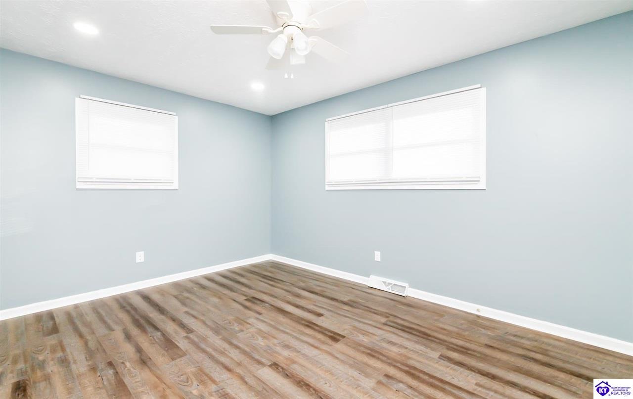 Listing Picture 160 Kentucky Circle Radcliff, KY 40160 MLS HK24004124