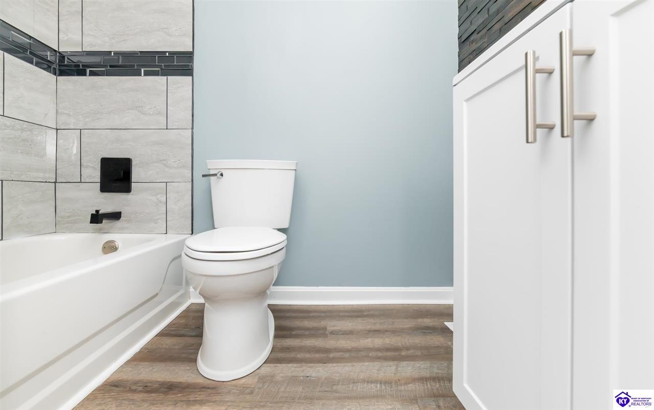 Listing Picture 160 Kentucky Circle Radcliff, KY 40160 MLS HK24004124